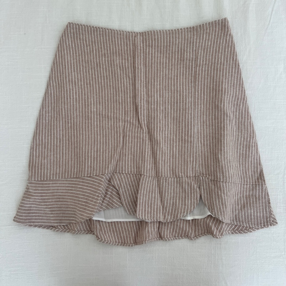 Abercrombie & Fitch Scallop Mini Skirt